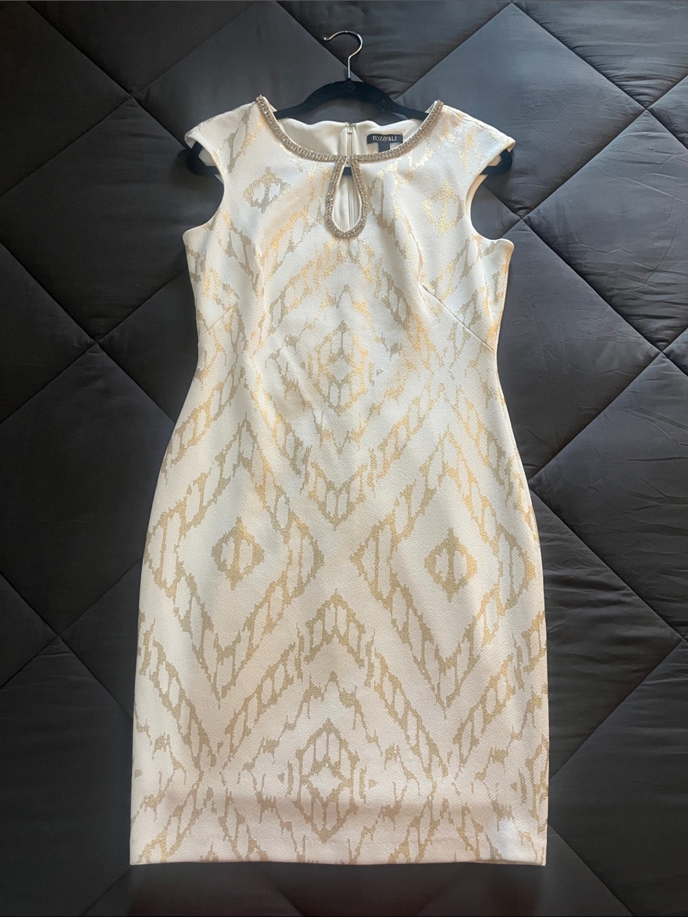 Roz & Ali White & Gold Metallic Ikat Shift Dress